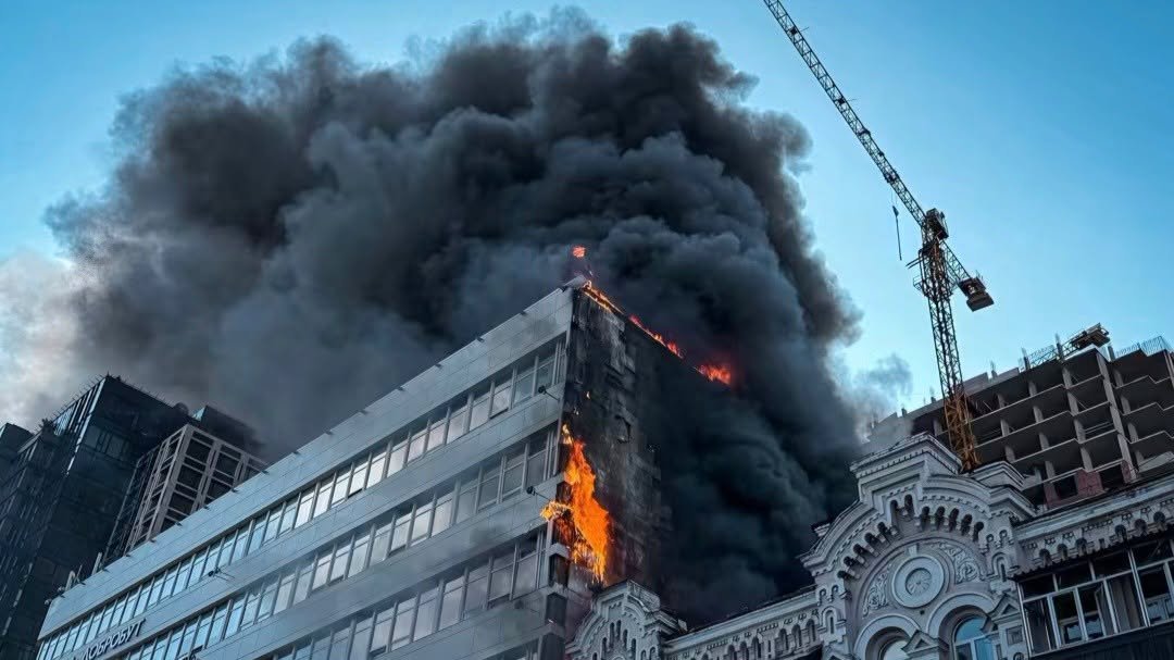 Russian Strike Hits National Academy of Sciences Building in Central Kyiv, Leaving One Dead