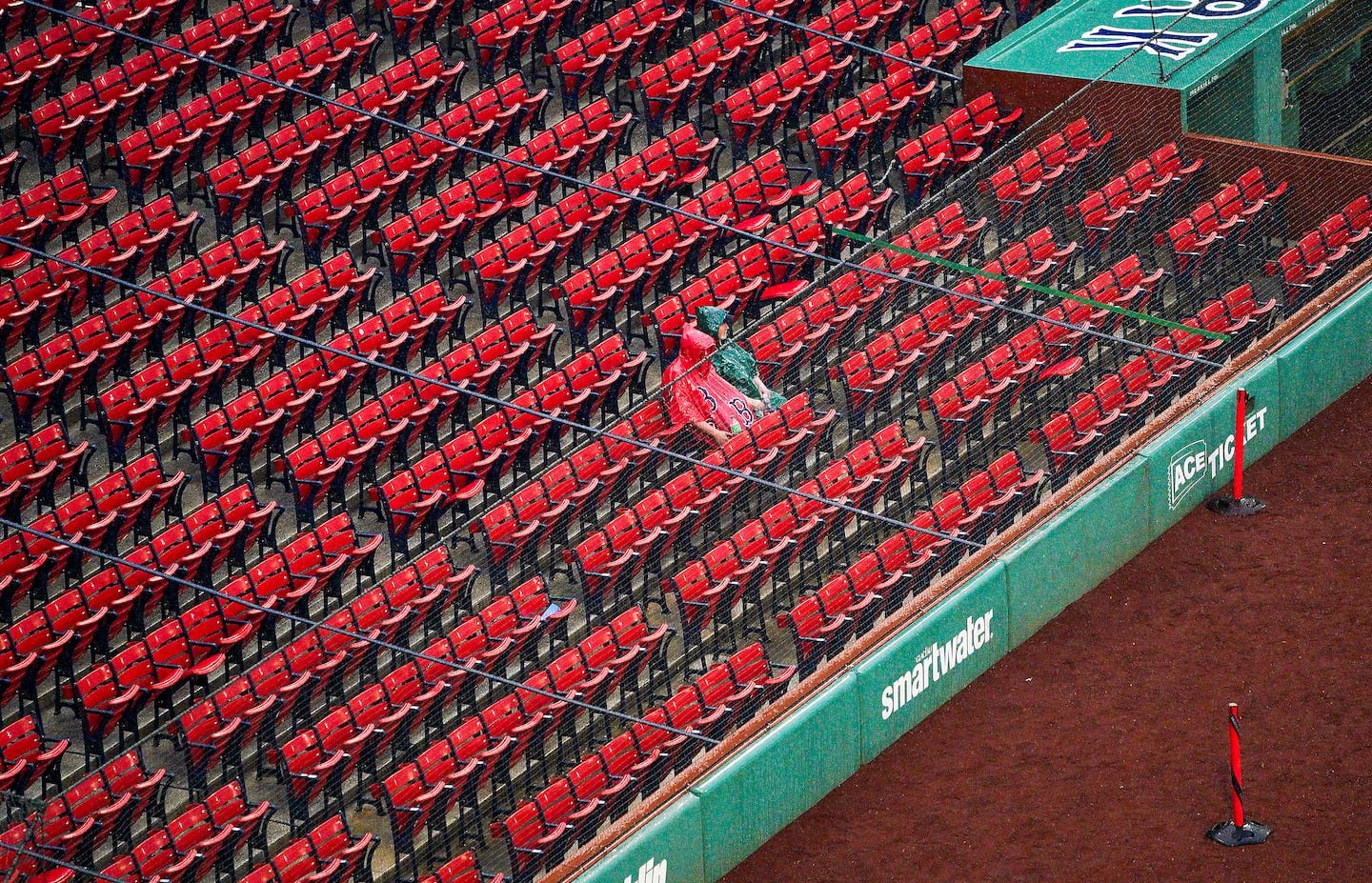 Red Sox-Cubs Weather Update: Nor’easter Creates Uncertainty for Final Game